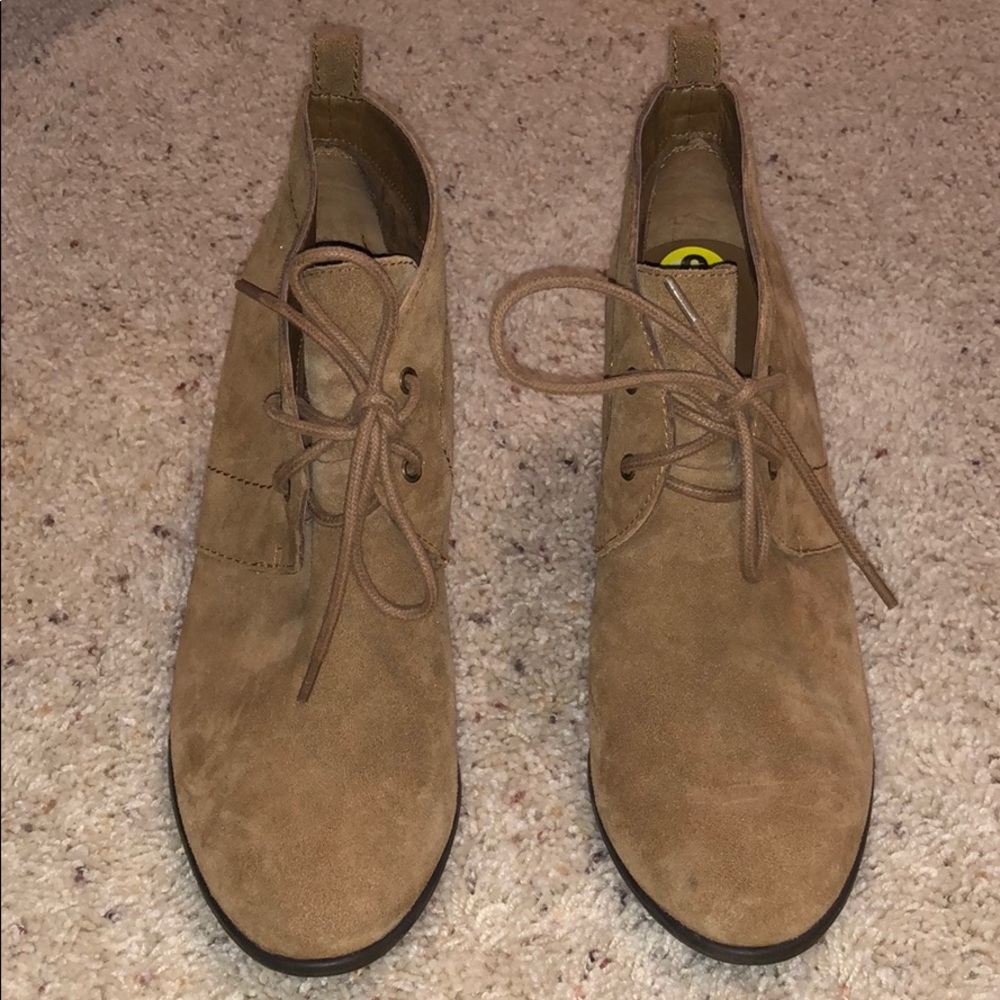 Tan booties!